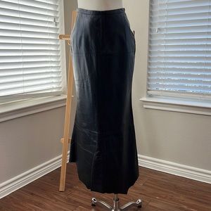 AMAZING BLACK LEATHER SKIRT ASYMMETRIC RAW HEM DETAIL